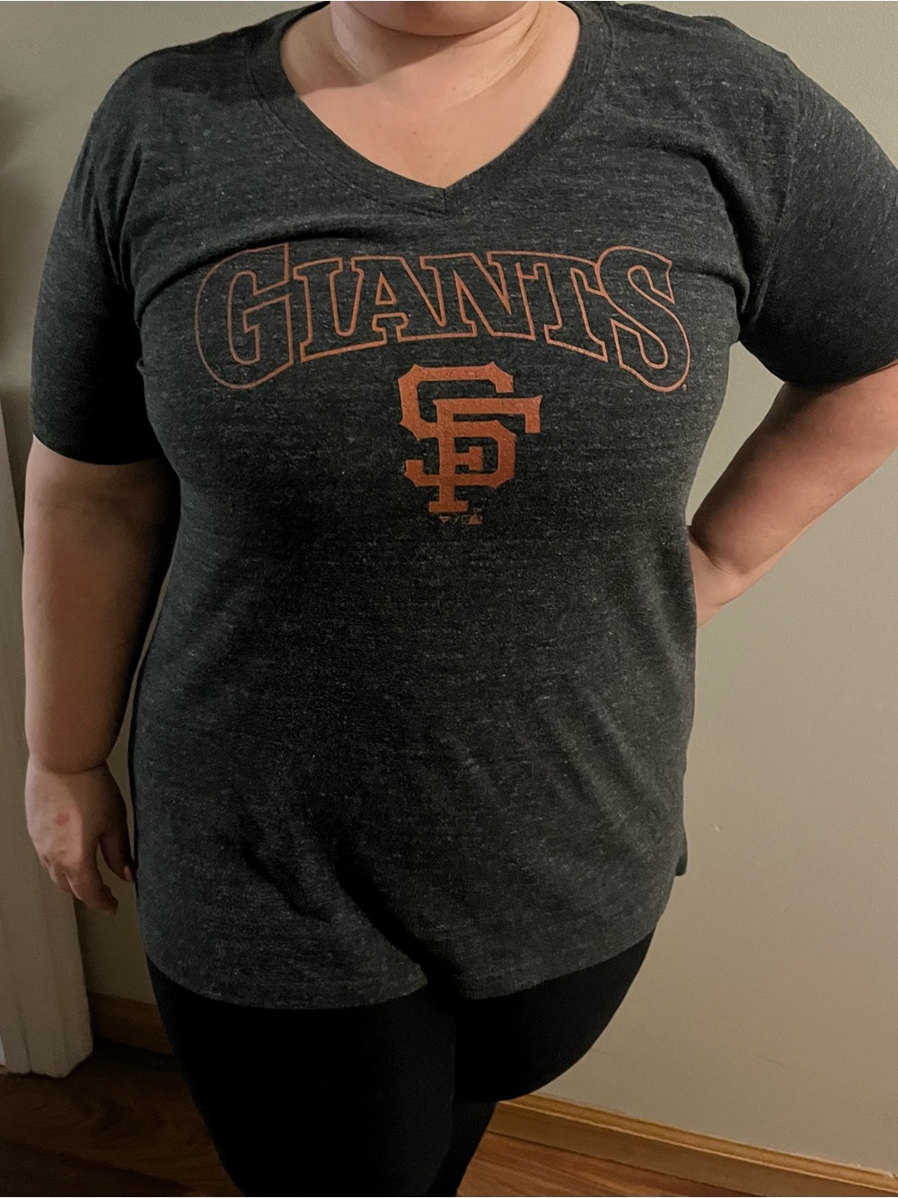 Fanatics Women's Charcoal V-Neck Giants Tee with Orange Logo